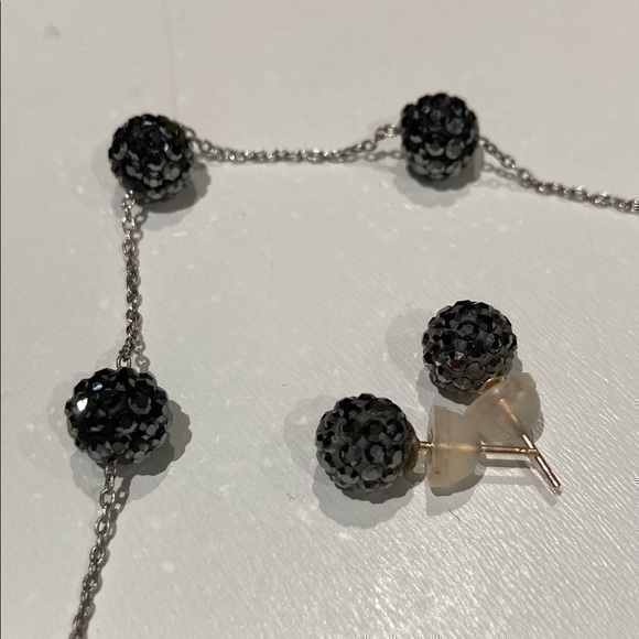 Jewelry - Necklace and Earrings Set